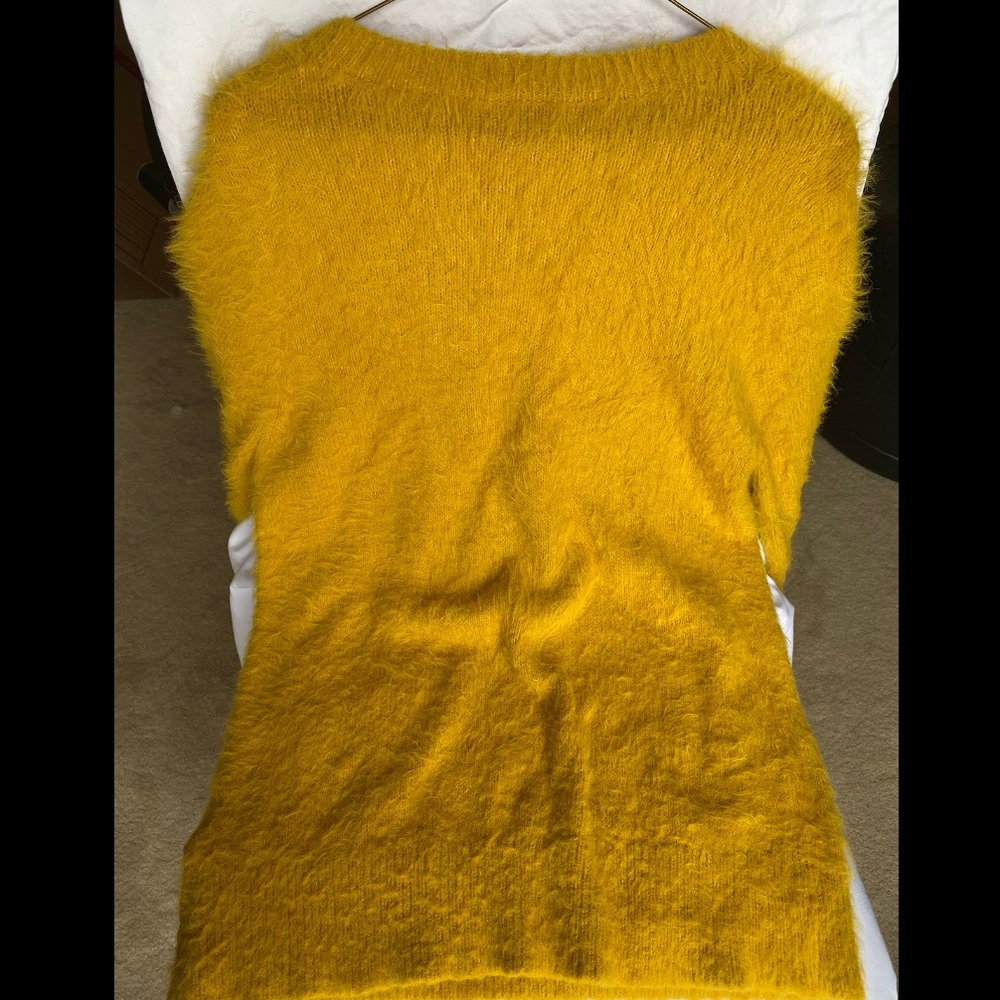 Sweater - Picture 4 of 5
